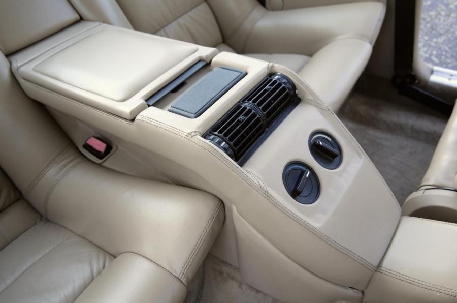 Интерьер BMW M6 (E24) 1988 года  (NA) (фото 60 из 158)